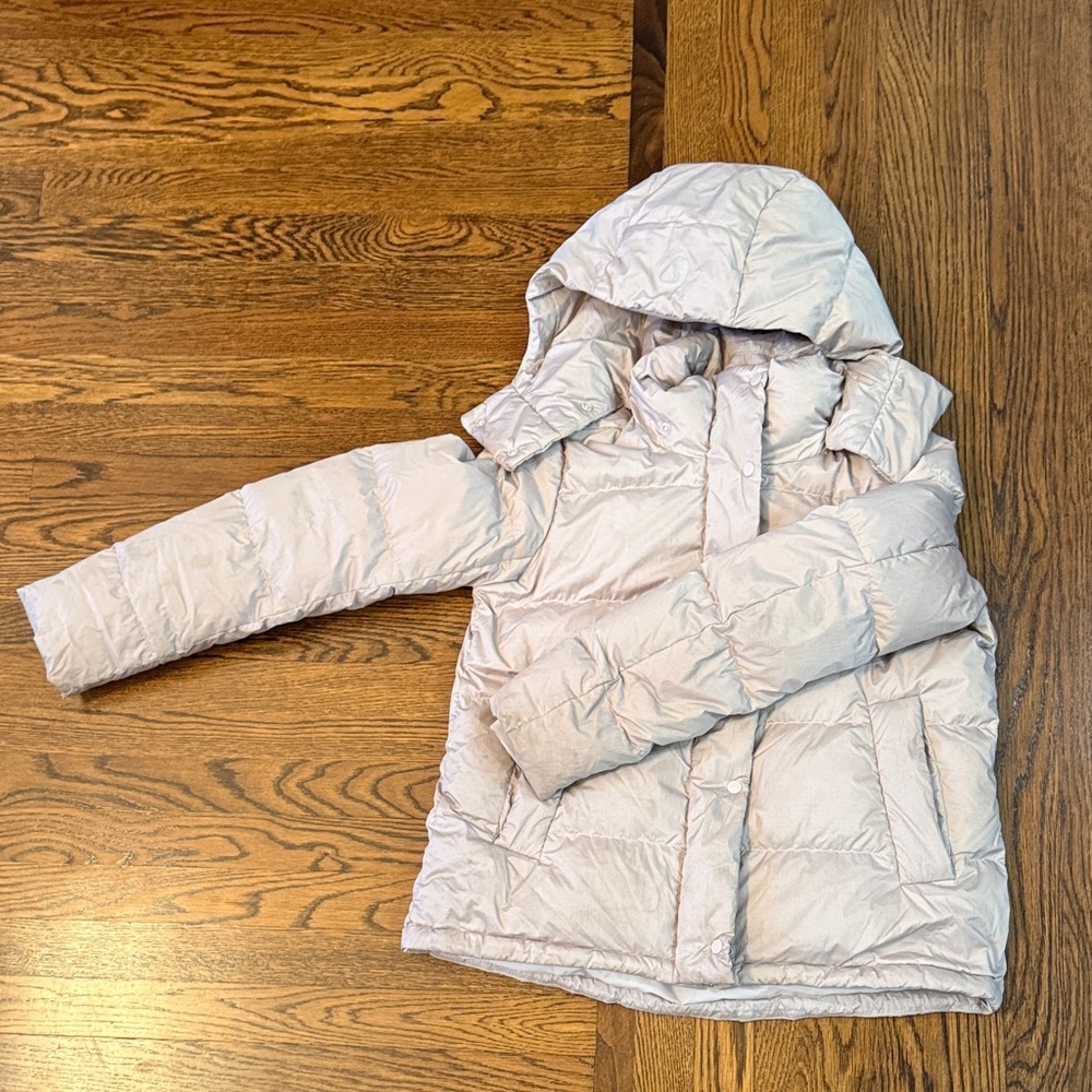 Lululemon Wunderpuff Jacket - size 4 - Light Grey